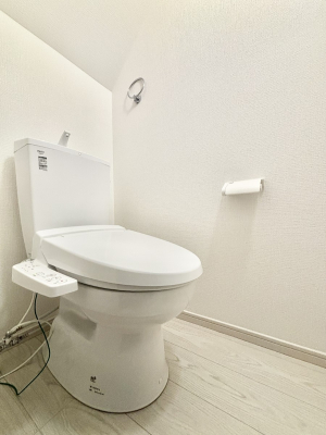 トイレ　トイレは安心の２箇所！朝のバタバタも一安心です。 