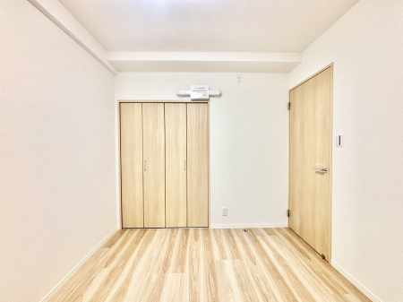 子供部屋　子ども部屋にぴったりの明るい空間