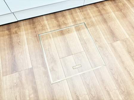 ̑ρ@[tIpiEpi̎[ɂ劈B