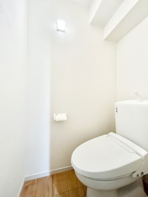 トイレ　トイレは安心の２箇所！朝のバタバタも一安心です。 