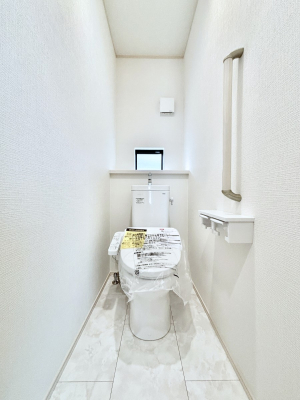 トイレ　トイレは1階と2階それぞれに配置されていてとても便利です。 