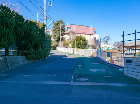 周辺環境　小学校 440m 川口市立根岸小学校