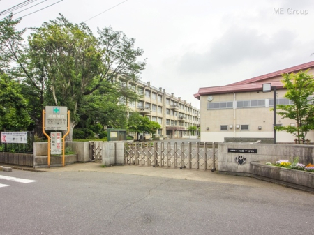 周辺環境　中学校 1520m 川越市立初雁中学校
