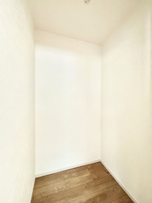 ̑ρ@rO[BɎ[ƕW܂LDKXbLЕtłˁB  