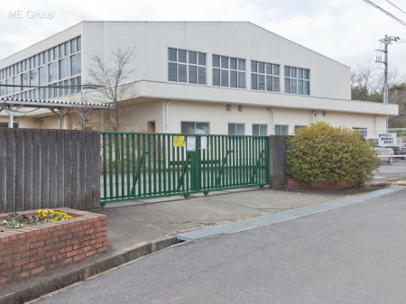 周辺環境　中学校 900m さいたま市立桜山中学校