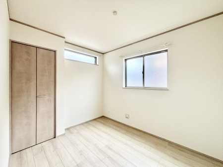 子供部屋　子ども部屋にぴったりの明るい空間。  