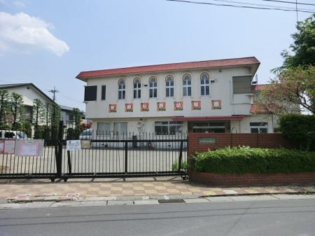 周辺環境　幼稚園・保育園 2100m 松原幼稚園