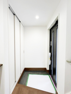 玄関　家族の帰宅やお客様をあたたかく迎える玄関  