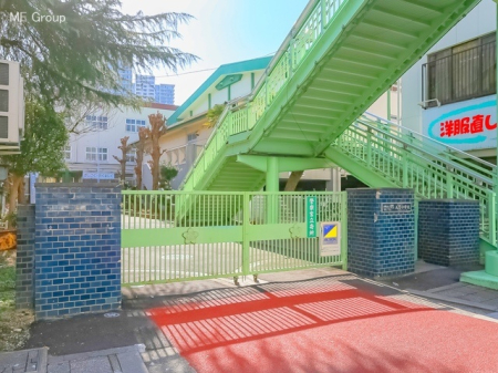 周辺環境　小学校 750m さいたま市立大宮小学校