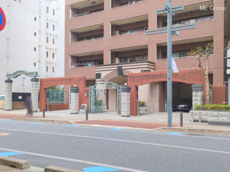 エントランス　-