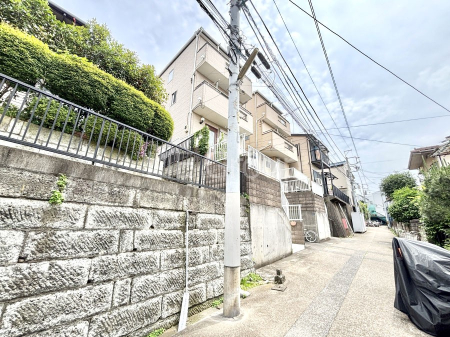 現地外観写真　ゆとりが笑顔を生む心地よい生活 