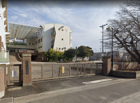 周辺環境　中学校 850m 朝霞市立朝霞第一中学校