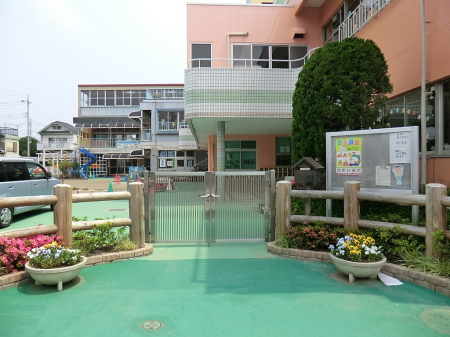 周辺環境　幼稚園・保育園 1300m 朝霞幼稚園 