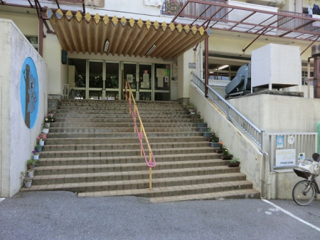 周辺環境　幼稚園・保育園 850m コアラ保育所