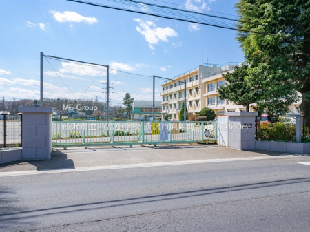 周辺環境　小学校 560m 所沢市立西富小学校
