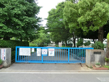 周辺環境　中学校 1320m 蕨市立東中学校